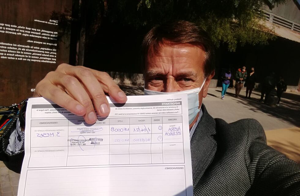 El gobernador Suarez completó su esquema de vacunación contra el Covid-19