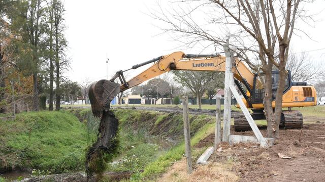 Comenzaron a moverse las máquinas para el entubado del Canal Sur