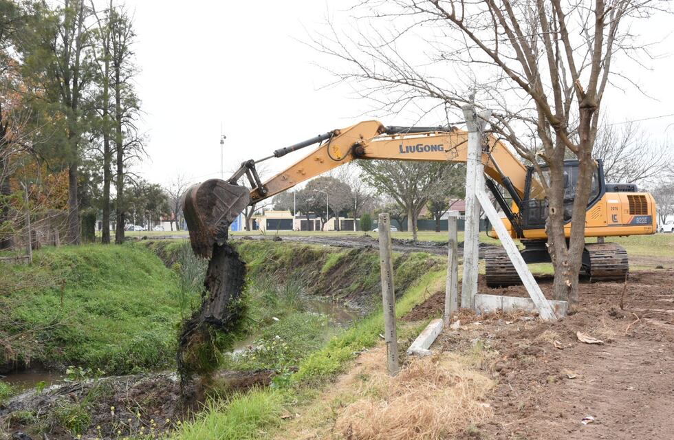 Inició la obra del entubado del Canal Sur