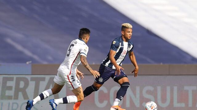 El colombiano fue bien controlado por los rivales en el primer tiempo