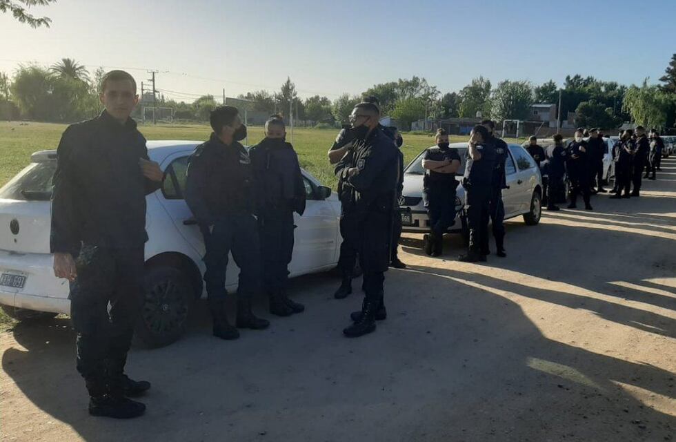 Son más de 100 los policías que buscan a Tehuel De la Torre en el predio de la Ceamse de San Vicente