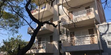 El pintor cayó desde un cuarto piso.