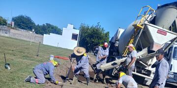 Avanza la remodelación de espacios verdes rafaelinos