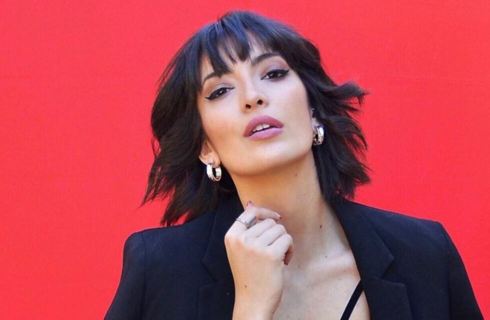 Bianca Cherutti deslumbró en el escenario en un top negro con brillantes y transparencias: “Yo sigo cumpliendo sueños”