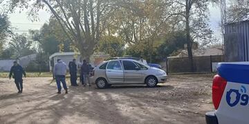 El padre explicó por qué viajó con su hija de 9 años en el baúl de un auto.