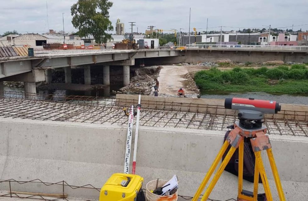 Obras en la ciudad: avanza la demolición del vado del Sargento Cabral