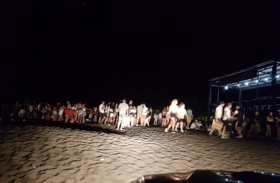 La policía desarticuló varias fiestas clandestinas en Monte Hermoso