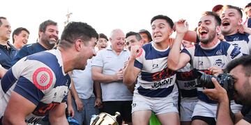 Carlos Paz Rugby fue campeón y todo fue alegría y euforia para los de la Villa serrana. (prensa Unión Cordobesa de Rugby)