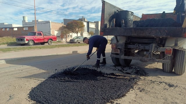 Siguen las obras de bacheo indicaron desde el Municipio.