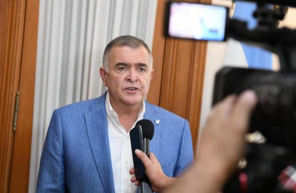 Por DNU, Jaldo prohibió la designación de jubilados por cargos políticos jerárquicos en los tres poderes