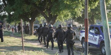 Parte de los efectivos desplegados en las calles este martes.