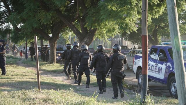 Parte de los efectivos desplegados en las calles este martes.