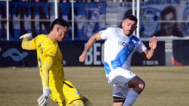 El arquero visitante Alan Sosa fue un espectador de lujo en la igualdad sin goles entre la "Banda" y el "Lobo" jujeño.