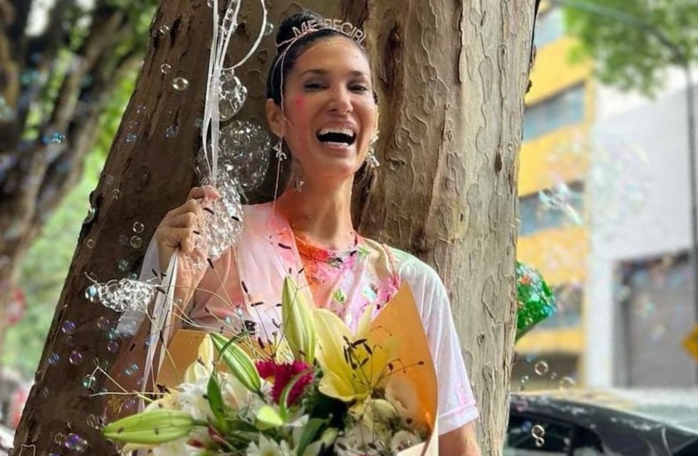 Silvina Escudero se recibió y lo celebró a lo grande: el título que obtuvo y las imágenes del festejo