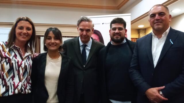 Betina Fioritto, Ayelén Kessel, Miguel Pichetto, Lucas Acosta y Cristian Hoffmann
