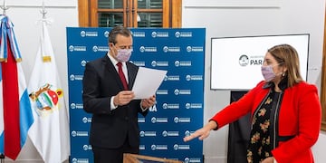 Adán Bahl tomó juramento a los nuevos funcionarios que se suman a su gabinete.