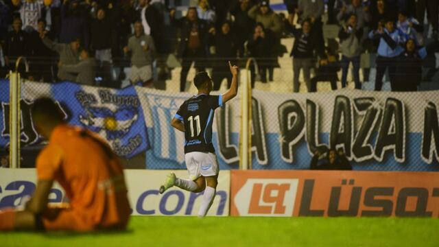 El gol de Sergio González, para el 1 a 0 de Racing ante San Martín en Nueva Italia.