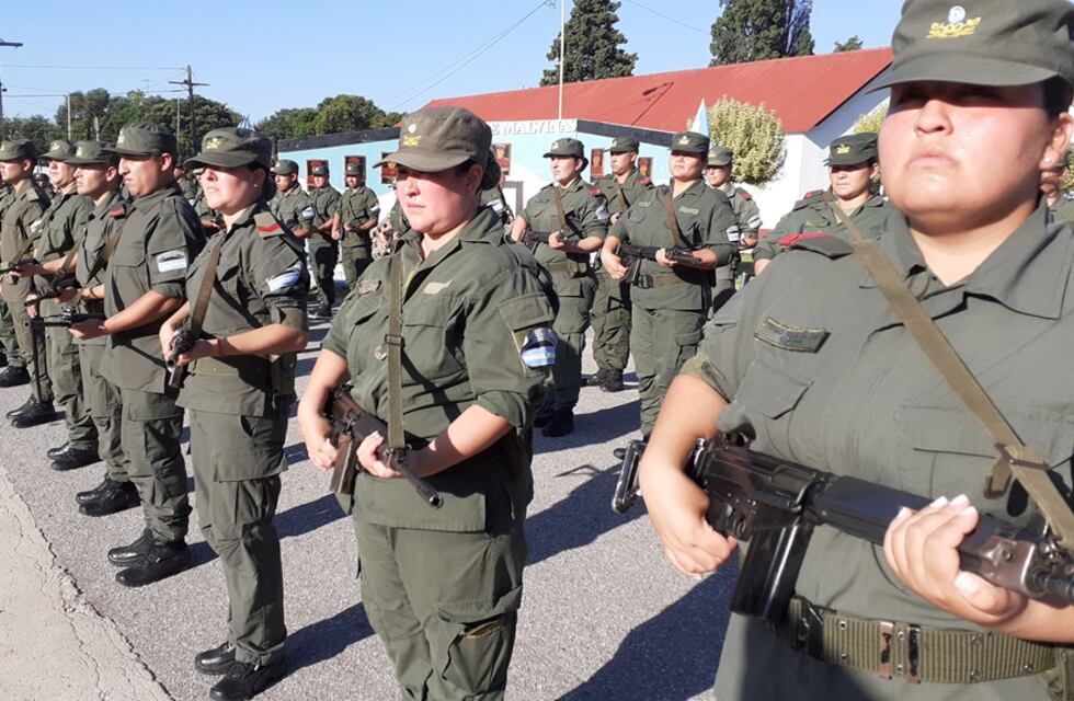 Va a juicio a una gendarme de Córdoba por humillar a 100 aspirantes: las obligaba a desnudarse