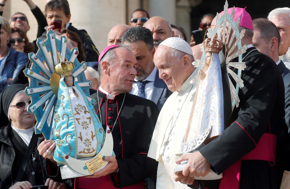 El papa Francisco saludó a los argentinos por la fiesta de la Virgen de Luján: “Desde aquí los acompaño”