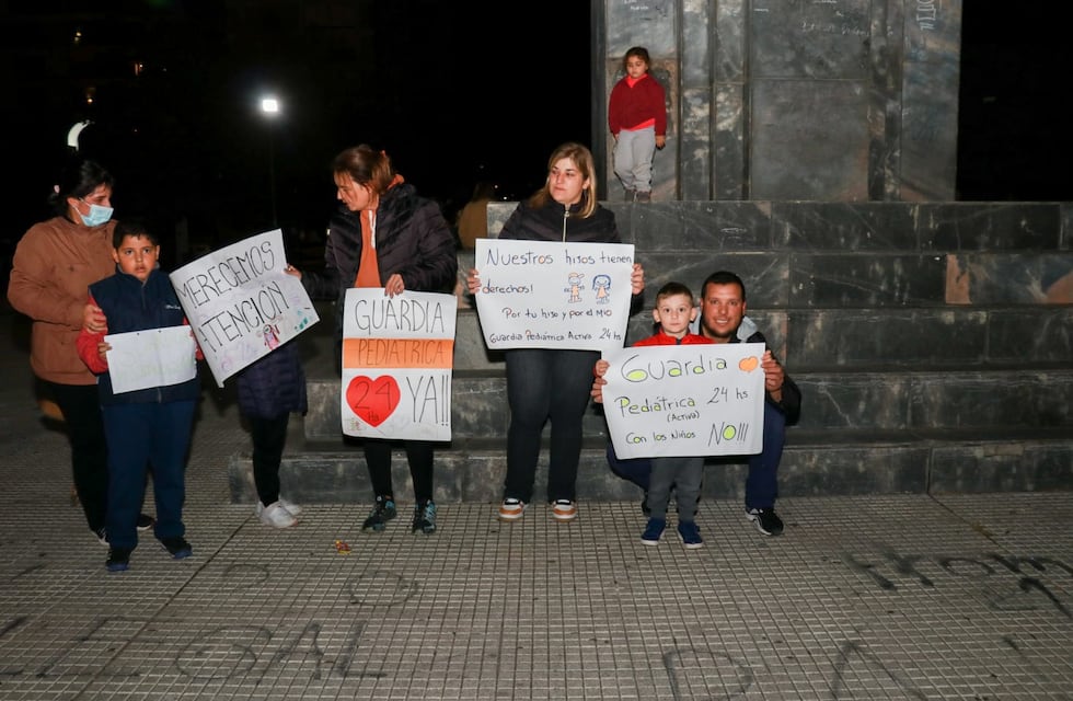 Marcharon para reclamar por la atención pediátrica en Tres Arroyos