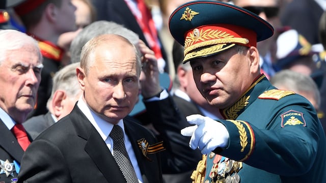 El presidente de Rusia, Vladimir Putin, y el ministro de Defensa de Rusia, Serguéi Shoigú.