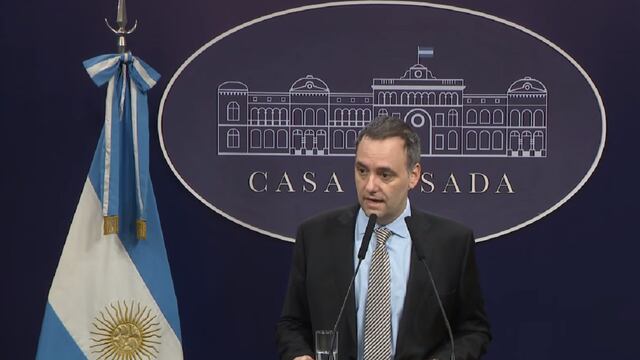 El vocero presidencial, Manuel Adorni, en conferencia de prensa. Foto: Los Andes