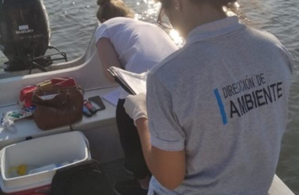 Iniciaron los trabajos de monitoreo de algas en el río Gualeguaychú