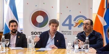 Se analizaron los pasos finales para concretar la inversión destinada a obras energéticas que promoverán la ampliación de la matriz productiva en la provincia.