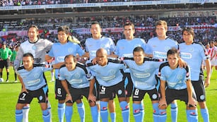 Los 11 titulares para el segundo partido de la Promoción entre Belgrano y River en 2011. Parados: Juan Carlos Olave, Luciano Lollo, Claudio Pérez, Cristian Tavio, Franco Vázquez y César Mansanelli. Agachados: César Pereyra, Gastón Turus, Ribair Rodríguez, Juan Carlos Maldonado y Guillermo Farré. (La Voz / Archivo)