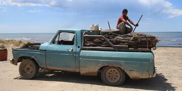 Cristian Firmapaz con la F-100 modelo 74 (Luciano Cutrera).