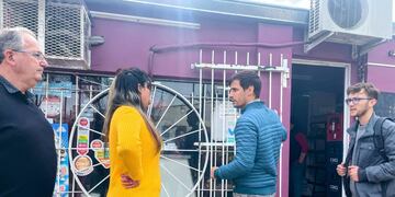 Recorrida de concejales de Juntos por el Cambio en barrio Italia