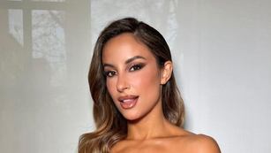 Lourdes Sánchez deslumbró con una microbikini total white que dejó sin palabras a sus fans