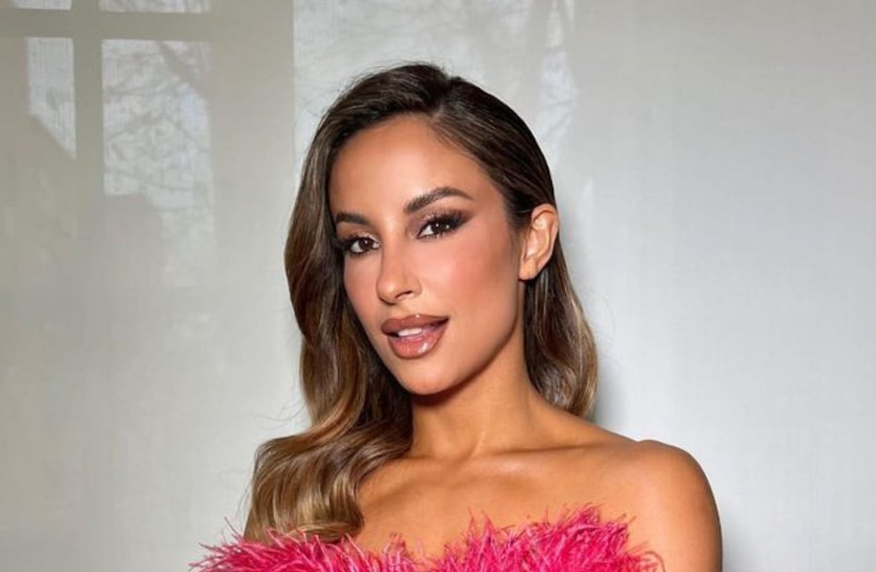 Lourdes Sánchez deslumbró con una microbikini total white que dejó sin palabras a sus fans