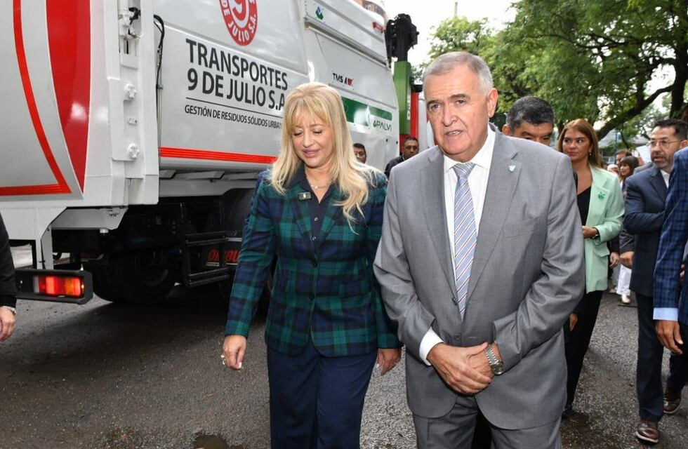 Jaldo y Chahla presentan nuevos contenedores para mejorar la gestión de residuos