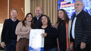 Perotti entregó equipos tecnológicos a centros de salud de la Región Rafaela