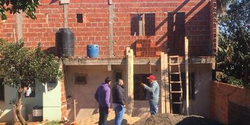 Nuevamente, un albañil cayó desde una obra en construcción.