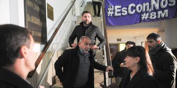 El precandidato a gobernador Luis Juez llegó de sorpresa al Comité Radical. Foto: Federico López Claro.