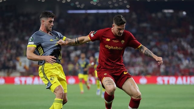 Marcos Senesi fue titular en Feyenoord.
