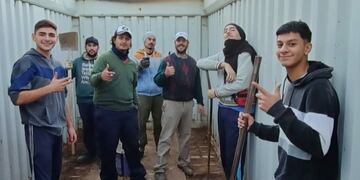 Profesores y bailarines de la Escuela de Danzas Arroyito