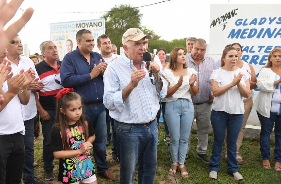 Inauguran un pozo de agua en Tacanas