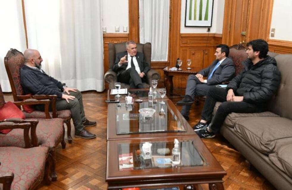 El precio del pan: Jaldo se reunió con empresarios del sector