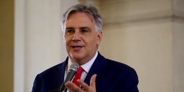 Martín Llaryora es operado por una hernia epigástrica que le generó molestias desde hace un tiempo. (José Gabriel Hernández / La Voz)