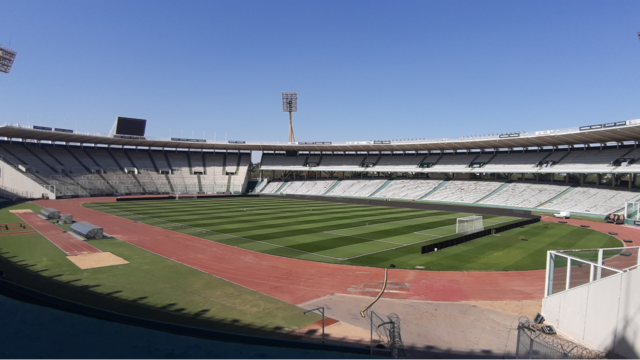 Así luce el campo de juego del Kempes en la previa del partido entre Talleres y River.