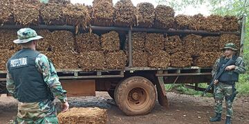 El Soberbio: incautan contrabando de tabaco.