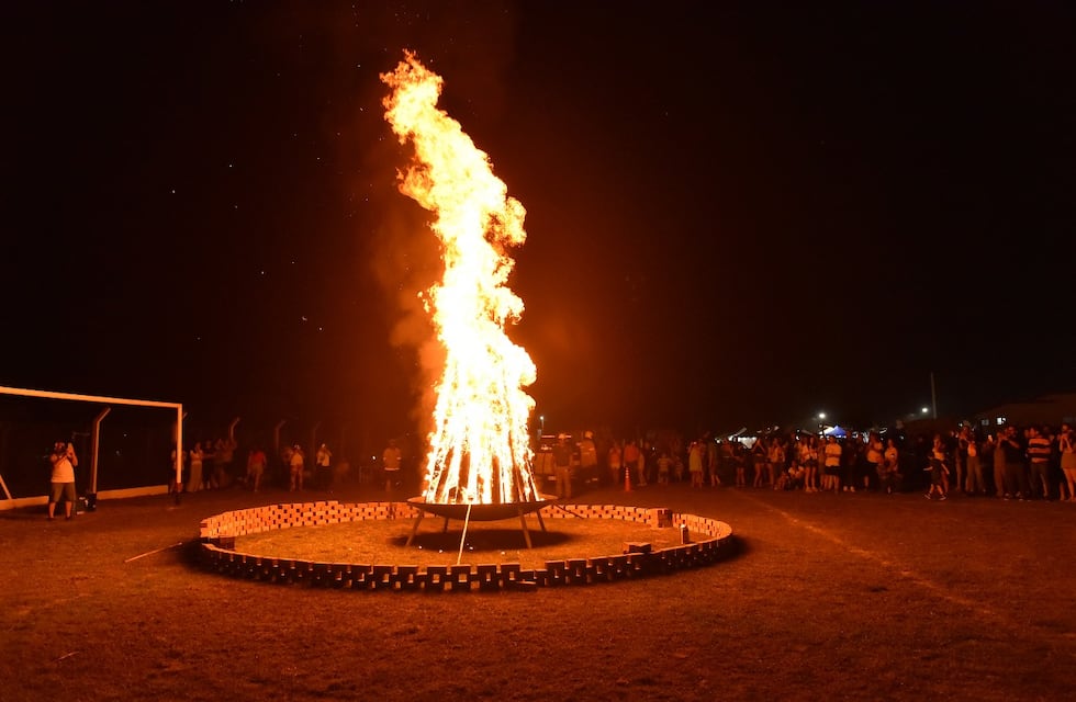 La tradición vuelve a encenderse en Pueblo Belgrano con su clásica fiesta popular
