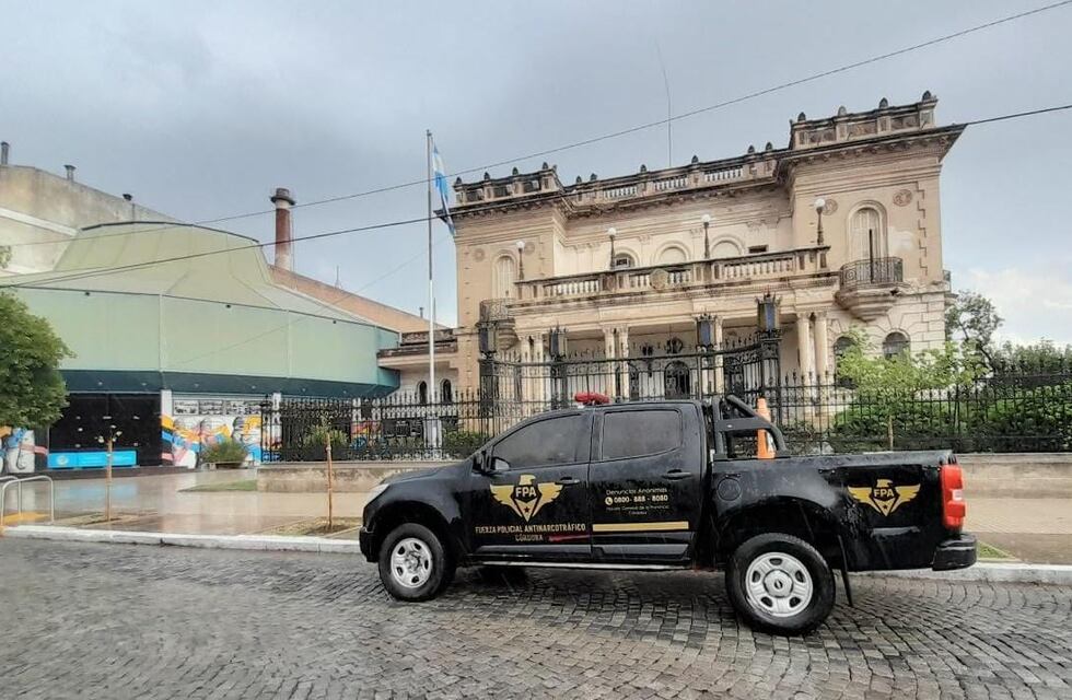 Controles de las FPA en accesos y barrios de la ciudad