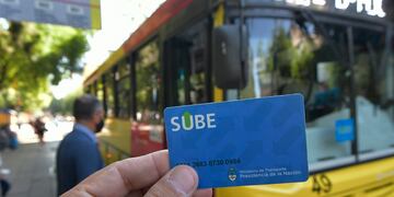 Centros de atención seguros para cargar la SUBE.
Foto: Orlando Pelichotti / Los Andes