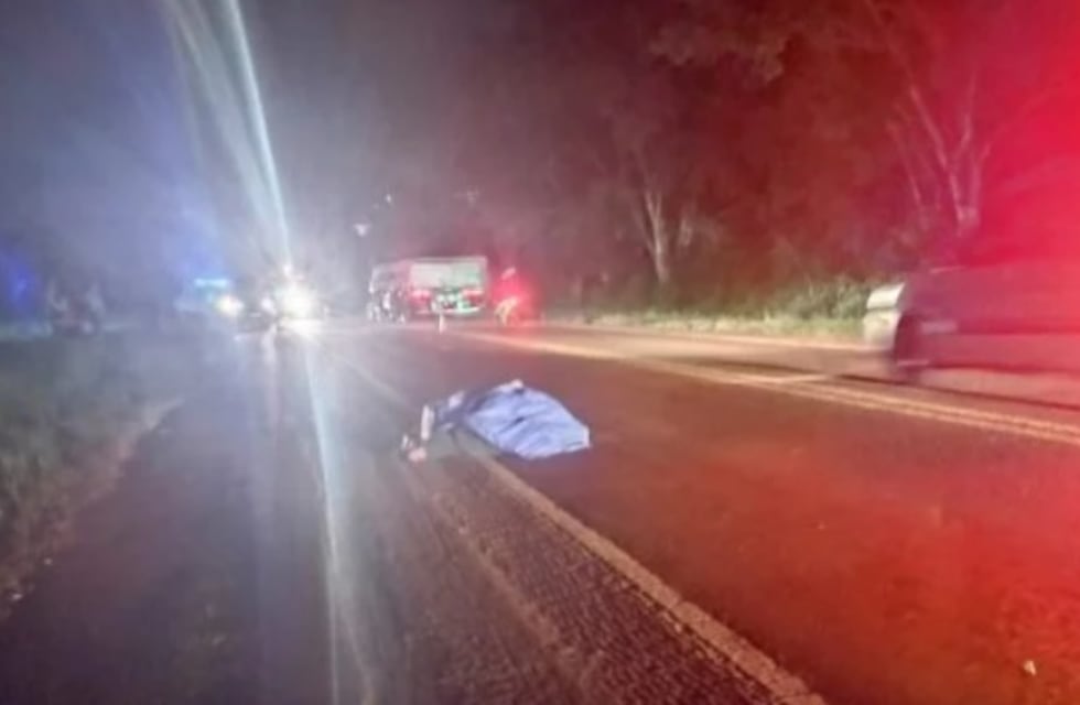 Accidente fatal en Colonia Mado: un motociclista perdió la vida en un choque frontal con un camión