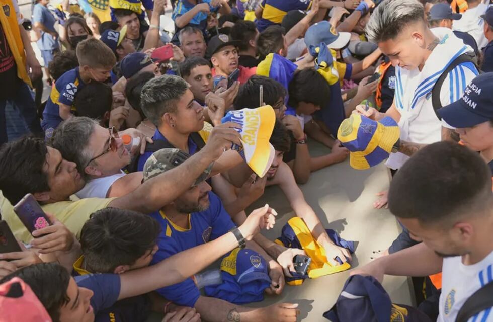 Reventa de entradas en San Juan, color y fiesta en la previa para ver Boca vs. Patronato