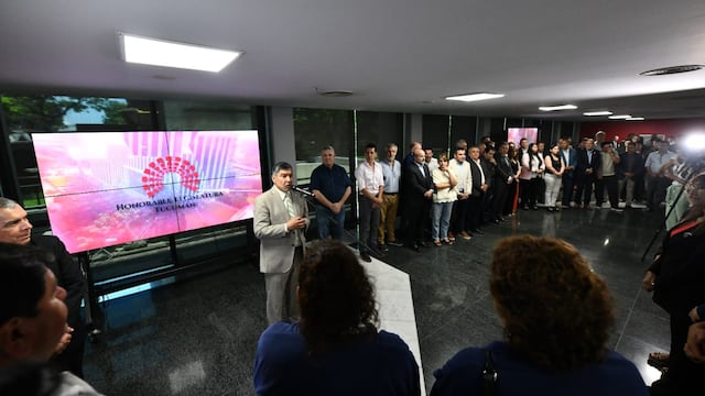 El brindis reunió a oficialismo, oposición y trabajadores legislativos, con mensajes que destacaron el funcionamiento de comisiones y sesiones a lo largo de 2025.